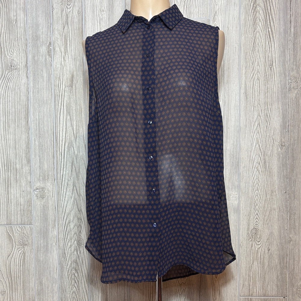 H&M Classic Menswear Inspired Sheer Collared Sleeveless Foulard  Blouse Size 8
